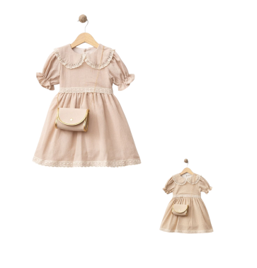 Kjole med krage og veske, Pudder