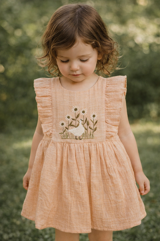 Kjole med volanger, Rosa